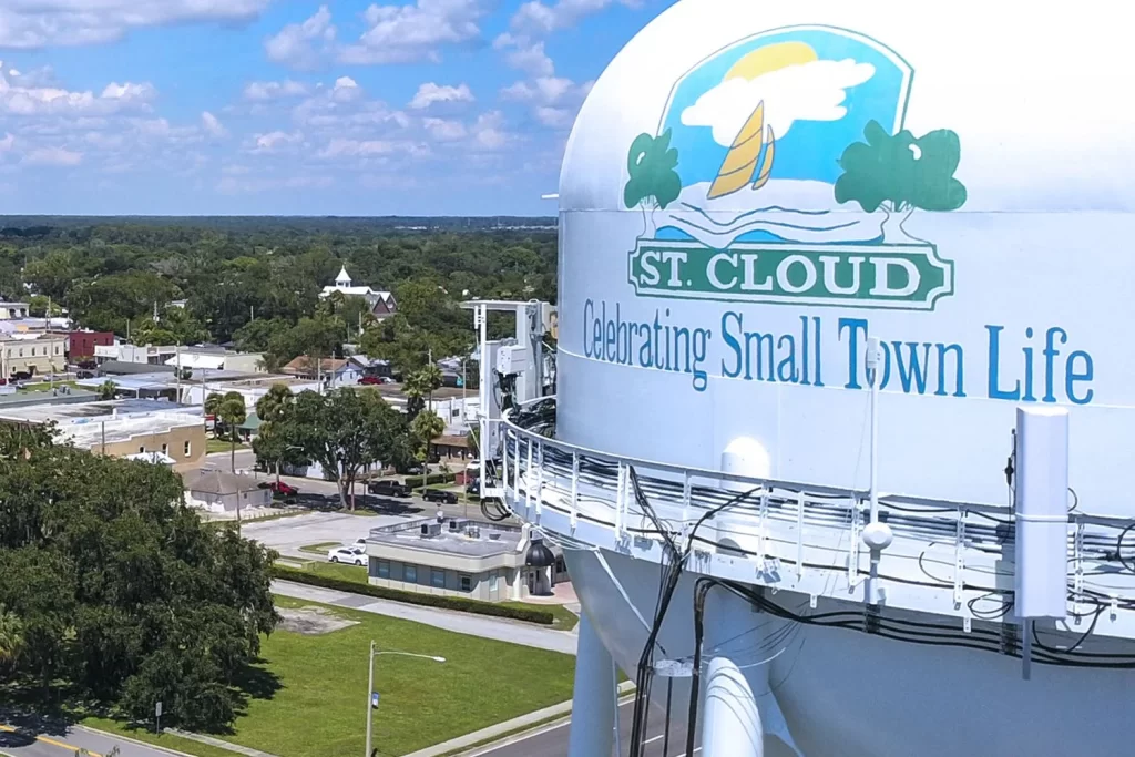 Lawn Service St Cloud fl. looking at water tower